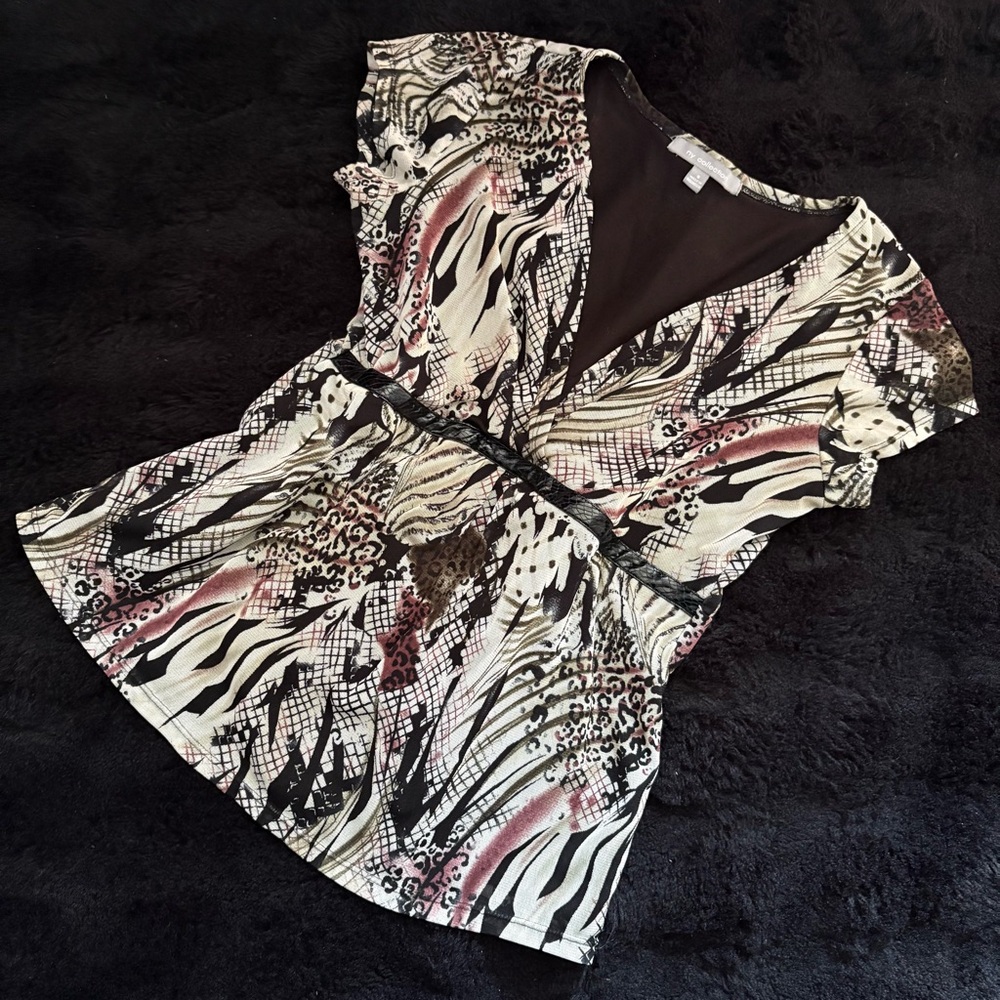 NY Collection Women's Animal Print V Neck Top